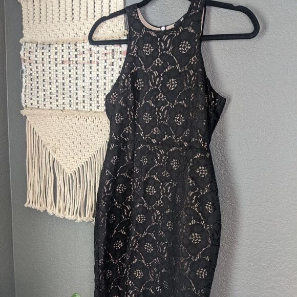 ⭐ H&M Black Floral Lace Dress - Picture 4 of 8